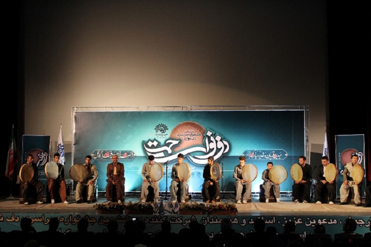 معرفی داوران مرحله نهایی هشتمین جشنواره بینالمللی «دف نوای رحمت» معرفی داوران مرحله نهایی هشتمین جشنواره بینالمللی «دف نوای رحمت»