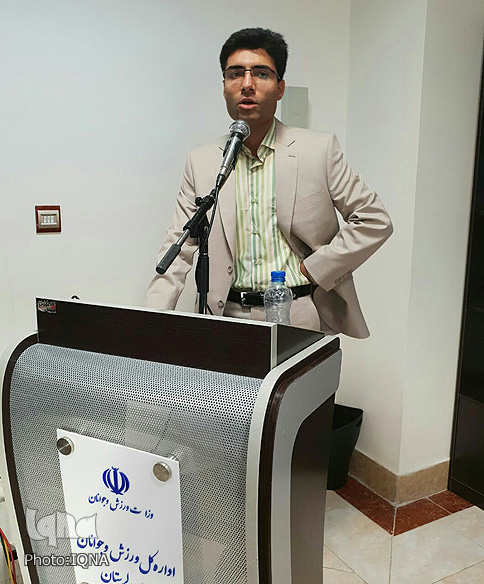 گزارش تصویری نشست صمیمی استاندار لرستان با جمعی از جوانان
