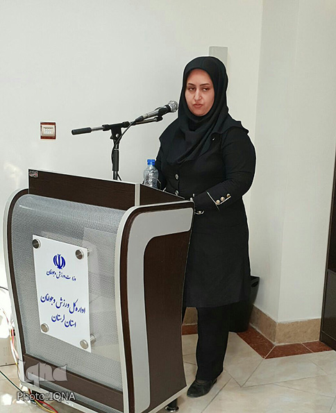 گزارش تصویری نشست صمیمی استاندار لرستان با جمعی از جوانان