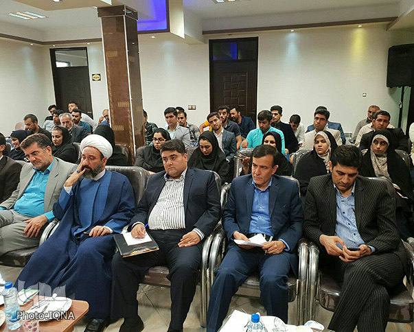 گزارش تصویری نشست صمیمی استاندار لرستان با جمعی از جوانان