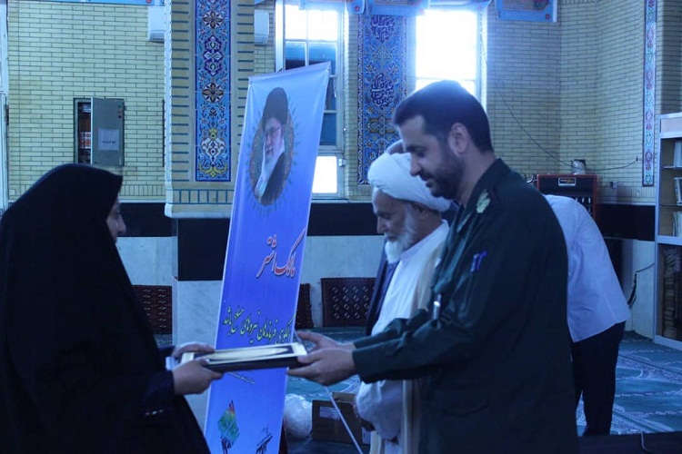 رده&zwnj;های برتر بسیج سپاه ناحیه محمد رسول&zwnj;الله(ص) تجلیل شدند