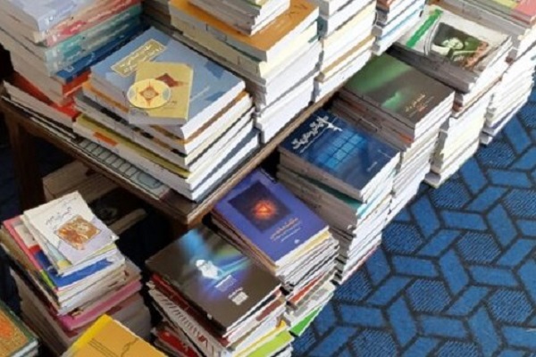اهدای 500 جلد کتاب به کتابخانههای عمومی اهدای 500 جلد کتاب به کتابخانههای عمومی