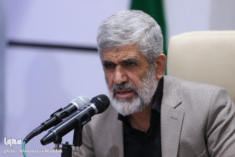 انقلابی بودن؛ گام نخست مبارزه با استكبار جهانی/ حركت رو به جلو نظام اسلامی