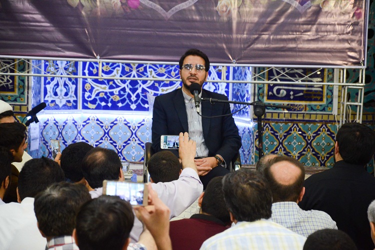 محفل انس با قرآن با حضور &laquo;حامد شاکرنژاد&raquo; در تبریز