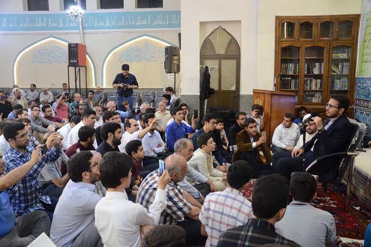 محفل انس با قرآن با حضور &laquo;حامد شاکرنژاد&raquo; در تبریز