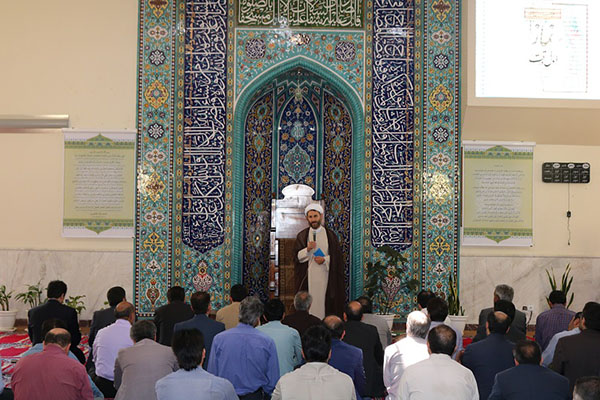 انسان ناخالص در درگاه امام رضا(ع) به اکسیر ناب انسانیت دست پیدا می&zwnj;کند