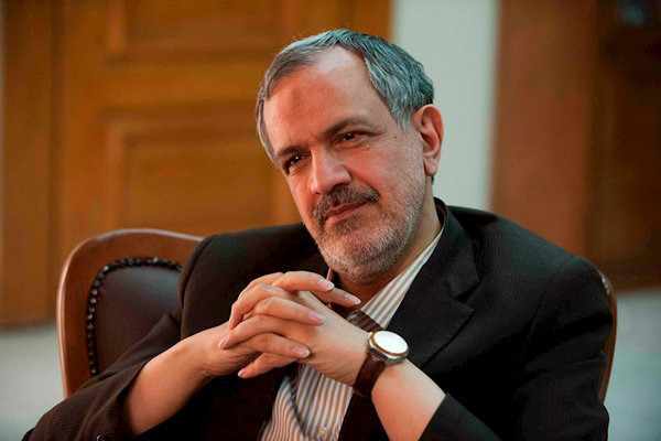 خیابان امام رضای مشهد نمونه آشفتگی سیما و منظر شهری است
