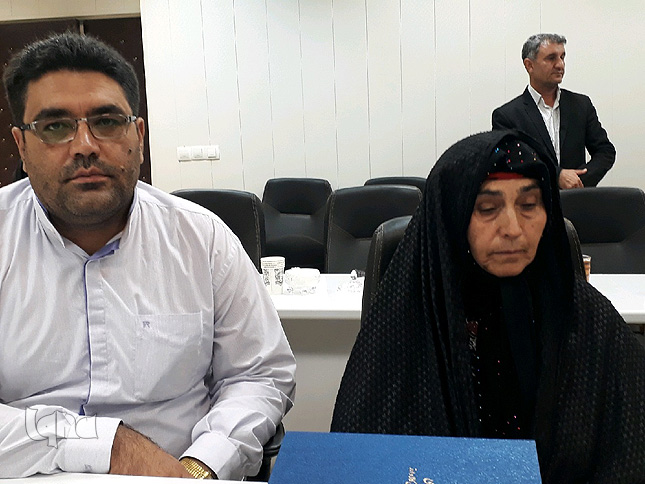 تجلیل از ۵ خانواده شهید مبارزه با قاچاق کالا و ارز لرستان