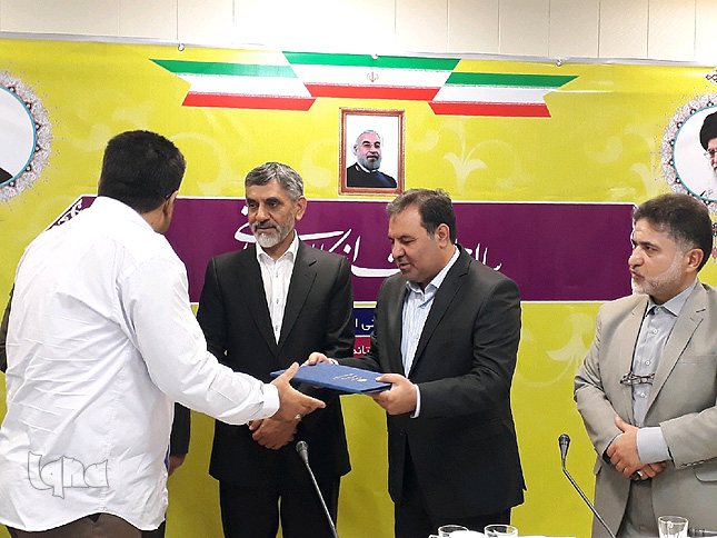 تجلیل از ۵ خانواده شهید مبارزه با قاچاق کالا و ارز لرستان