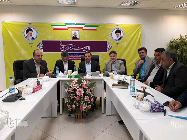 تجلیل از ۵ خانواده شهید مبارزه با قاچاق کالا و ارز لرستان