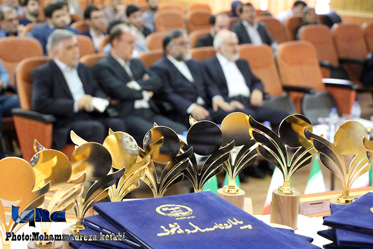 برگزاری آئین اختتامیه جشنواره پایان نامه سال دانشحویی در همدان