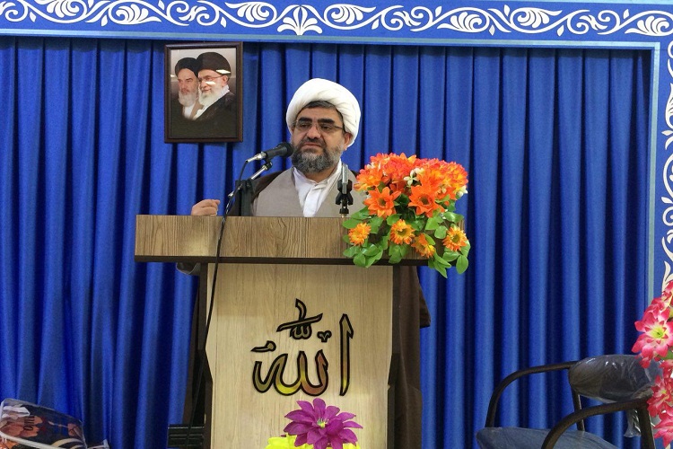 نماز جمعه پایگاه کسب معنویت است نماز جمعه پایگاه کسب معنویت است