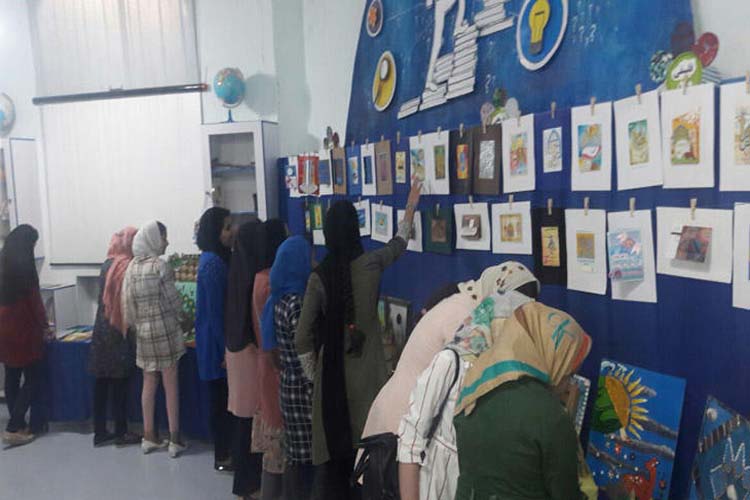 گزارش تصویری از فعالیتهای دهه کرامت در کانون لرستان گزارش تصویری از فعالیتهای دهه کرامت در کانون لرستان
