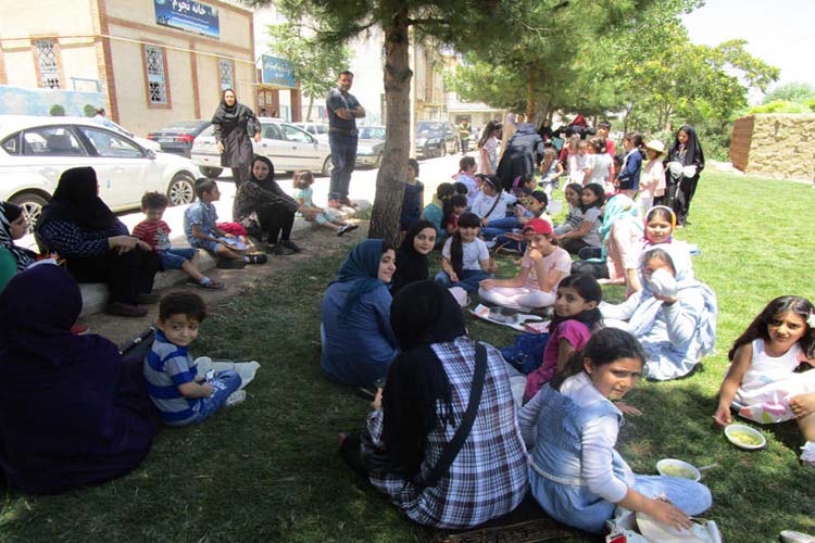 گزارش تصویری از فعالیتهای دهه کرامت در کانون لرستان گزارش تصویری از فعالیتهای دهه کرامت در کانون لرستان