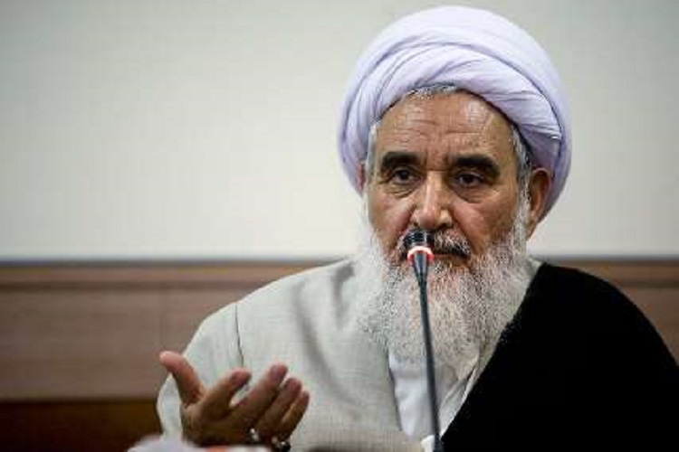 دیدار مردمی آیت&zwnj;الله علما در مسجد حضرت ابوالفضل(ع) کرمانشاه