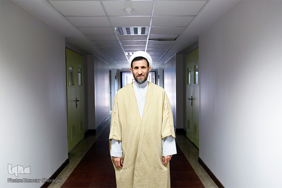 اصلاح شد//////////////ایده‌های من سال‌ها در دانشگاه تدریس می‌شد/ امکان وقوع امری بیش از یکبار وجود دارد