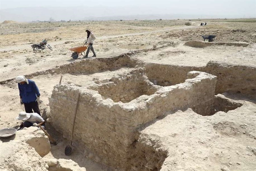 مسجد ارجان از خاک بیرون آمد