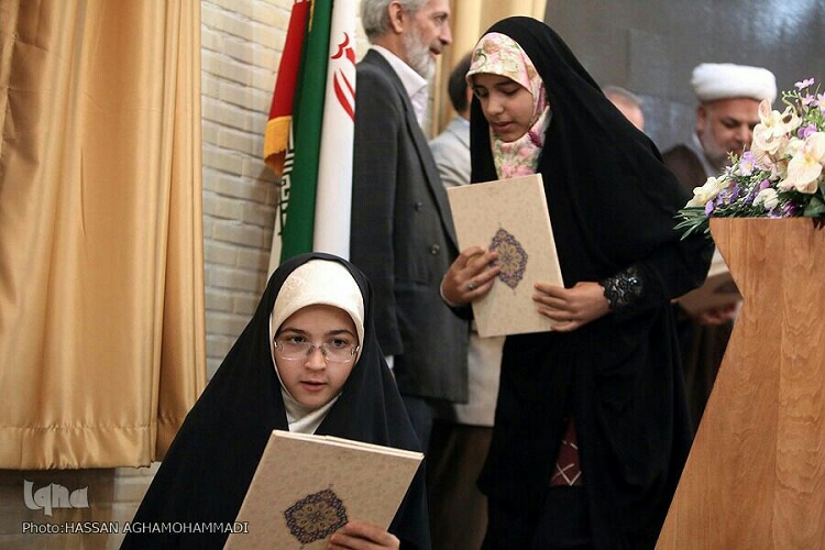 نوجوان زنجانی مقام برتر حفظ کل قرآن در کشور را کسب کرد