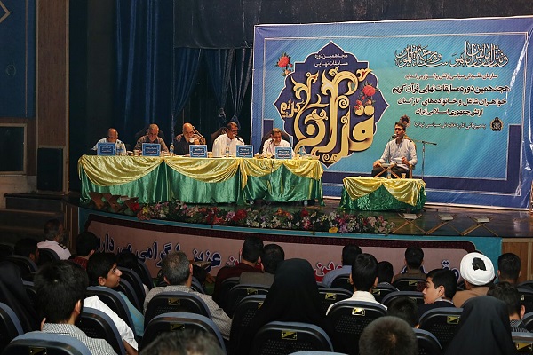 ادامه مسابقات قرآن بانوان شاغل و خانواده کارکنان آجا + عکس