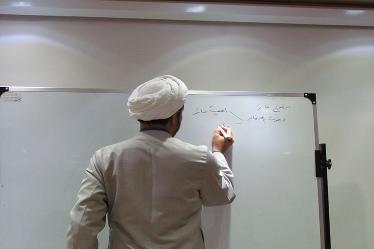 برگزاری 24 کارگاه آموزشی &laquo;نماز کلید بهشت&raquo; ویژه آموزشیاران نهضت سوادآموزی لرستان