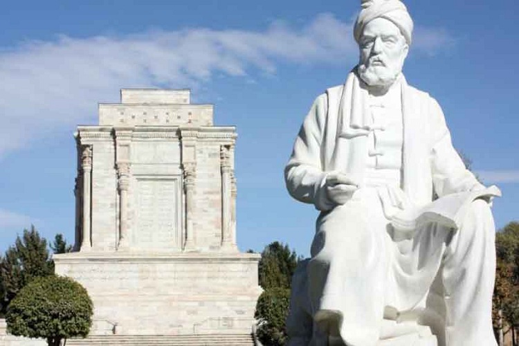 بازسازی جلوخان آرامگاه فردوسی به مرحله اجرا رسیده است