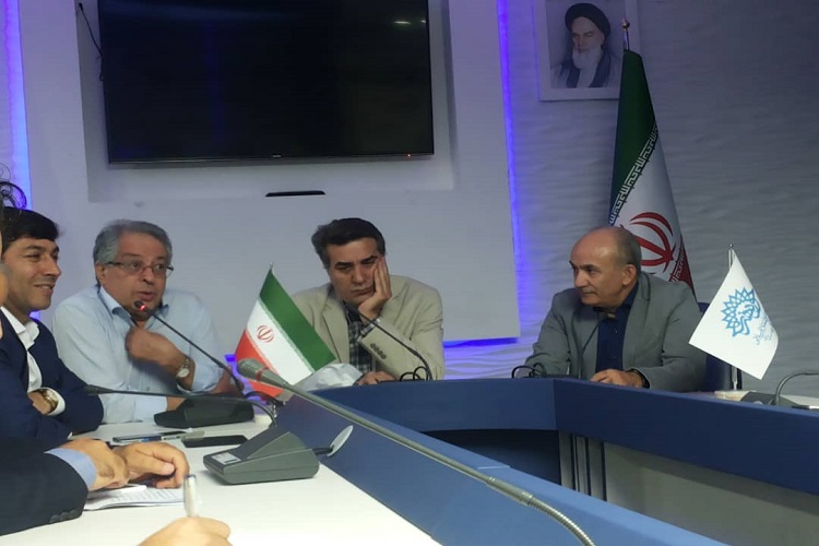 هنرمند باید دارای شخصیت هنری متعالی باشد