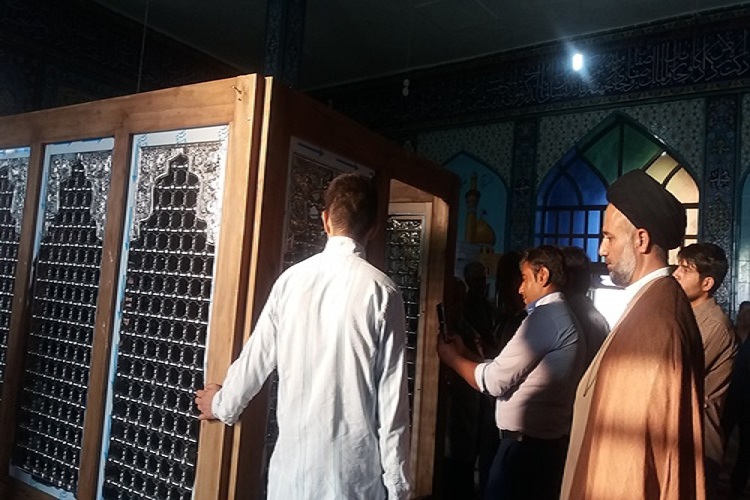 نصب ضریح امامزاده یحیی(ع )چرام نصب ضریح امامزاده یحیی(ع )چرام