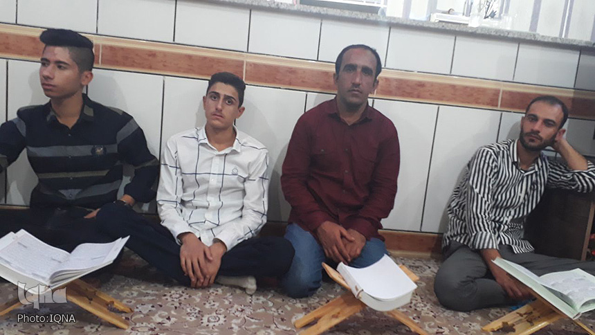 گزارش تصویری جلسه قرآن مجمع قرآنیان بقیه&zwnj;الله(عج) خرم&zwnj;آباد