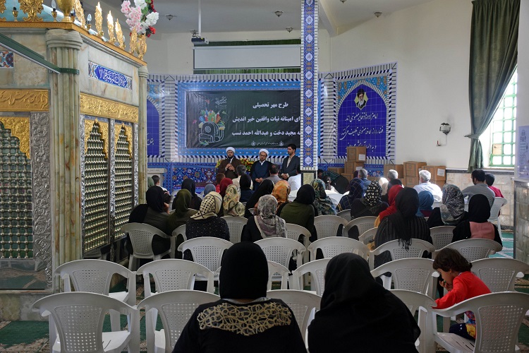 توزیع بیش از ۳۰۰ بسته مهر تحصیلی بین دانش&zwnj;آموزان نیازمند کردستان