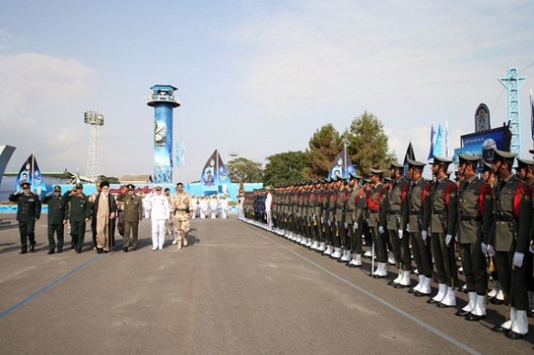 ملت ایران از اخم آمریکا نهراسید و آن را به شکست و عقب‌نشینی کشاند