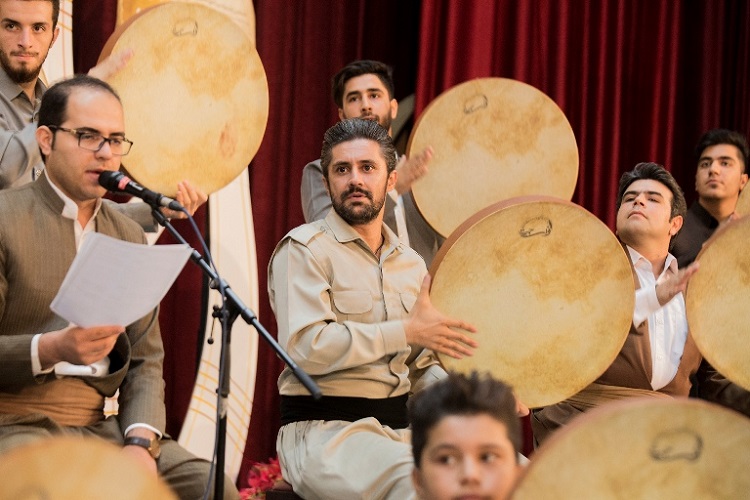 گزارش تصویری مراسم اختتامیه هشتمین جشنواره &laquo;دف نوای رحمت&raquo; در کردستان