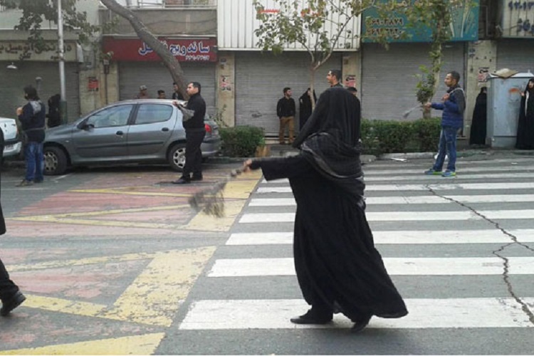 زنجیرزنی بانوان در هیئت&zwnj;های عزاداری ممنوع است