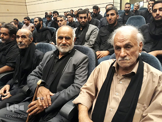 گزارش تصویری همایش &laquo;عاشورائیان&raquo; در خرم&zwnj;آباد