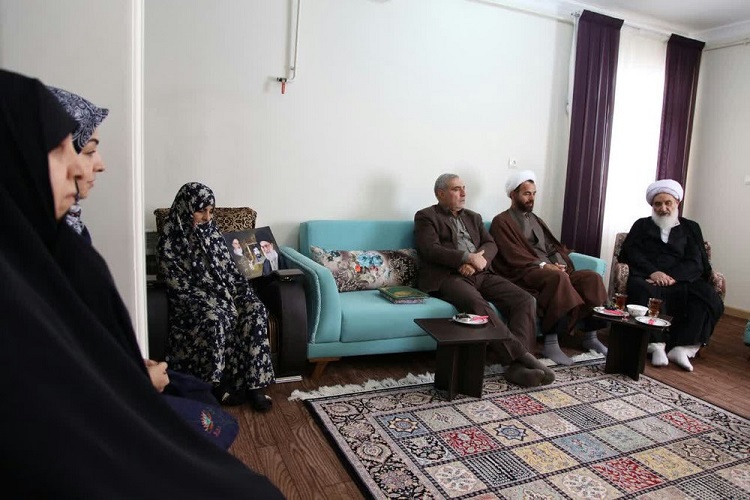 یاد شهدا بهترین الگوی نسل جوان است یاد شهدا بهترین الگوی نسل جوان است