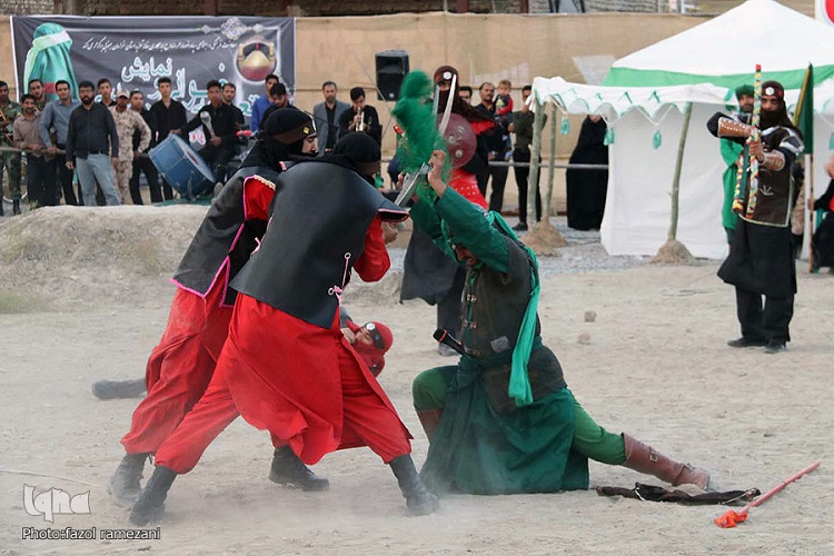 آسمان کرده به تن پیرهن تعزیه/ طبل عزا را بنواز ای فلک ! آسمان کرده به تن پیرهن تعزیه/ طبل عزا را بنواز ای فلک !
