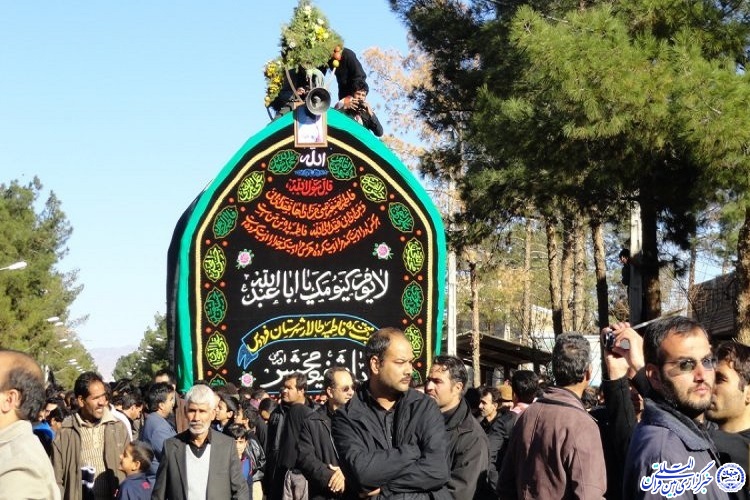 تبلور وفاق مذهبی در آیین سنتی «نخل گردانی» خراسانجنوبی تبلور وفاق مذهبی در آیین سنتی «نخل گردانی» خراسانجنوبی