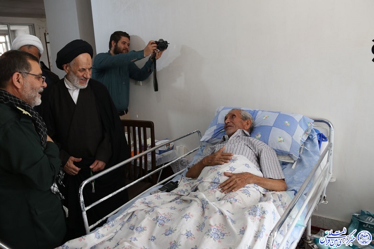 دیدار مسئولان خراسان&zwnj;جنوبی با خانواده شهیدین قاسمی