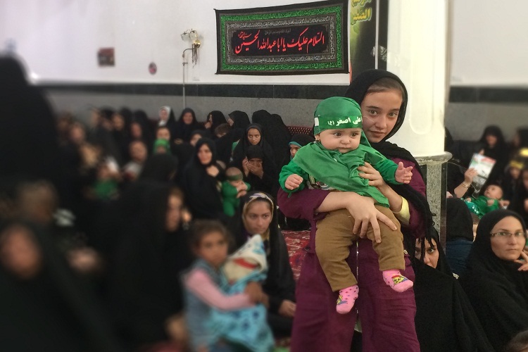 همایش شیرخوارگان حسینی در ورزقان برگزار شد