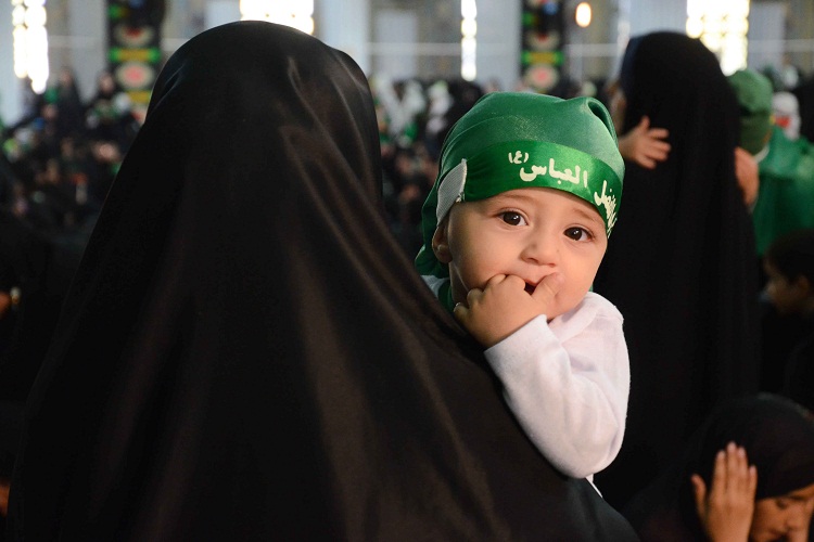 طنین لالایی مادران به یاد طفل شش ماهه کربلا در تبریز طنین لالایی مادران به یاد طفل شش ماهه کربلا در تبریز