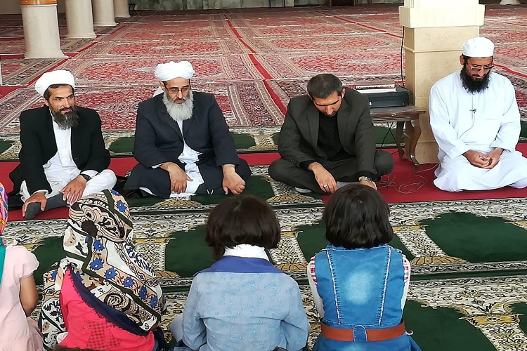توزیع بسته &laquo;مهر تحصیلی&raquo; میان دانش&zwnj;آموزان تشیع و تسنن تایباد و باخرز