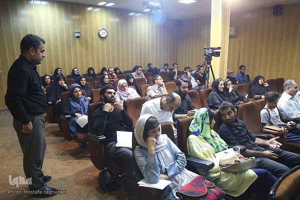 محدثی: دینداری شریعتمدارانه تحول یافته و روبه افول است/طالبان: بدون پیمایش ملی نمی‌توان گزاره اینچنینی ارائه کرد