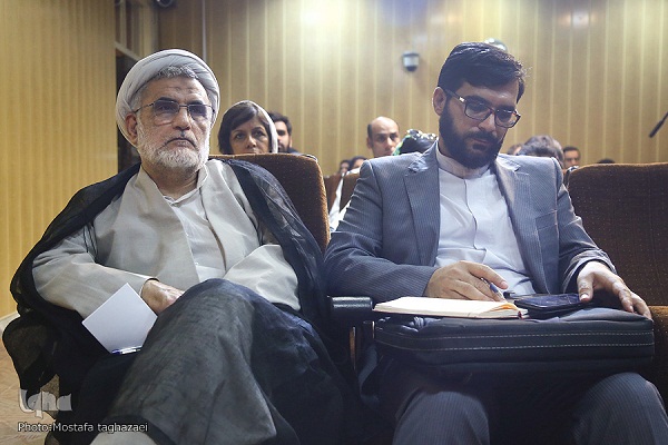 محدثی: دینداری شریعتمدارانه تحول یافته و روبه افول است/طالبان: بدون پیمایش ملی نمی‌توان گزاره اینچنینی ارائه کرد