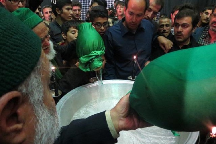 آیین مذهبی طشتگذاری در بیجار برگزار میشود آیین مذهبی طشتگذاری در بیجار برگزار میشود