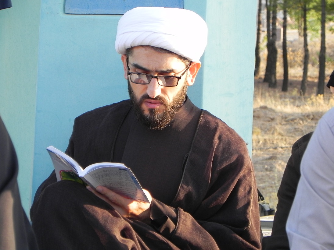 گزارش تصویری  آیین معنوی زیارت عاشورا در دانشگاه لرستان