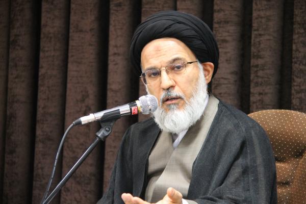 شناخت معنی ظاهری لغات تنها راه تفسیر واقعی قرآن نیست