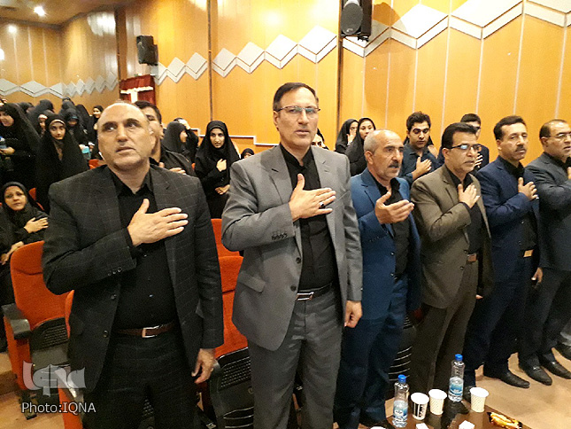 گزارش تصویری مراسم تجلیل از منتخبان مسابقات قران دانشآموزی لرستان گزارش تصویری مراسم تجلیل از منتخبان مسابقات قران دانشآموزی لرستان