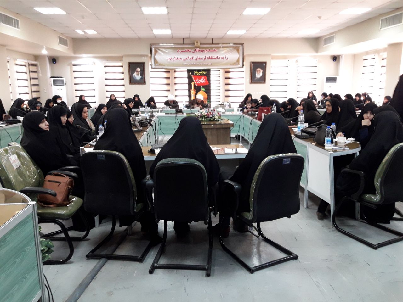 کارگاه بصیرت&zwnj;افزایی &laquo;تکالیف منتظران در قبال موعودِ موجود&raquo; در خرم&zwnj;آباد + عکس
