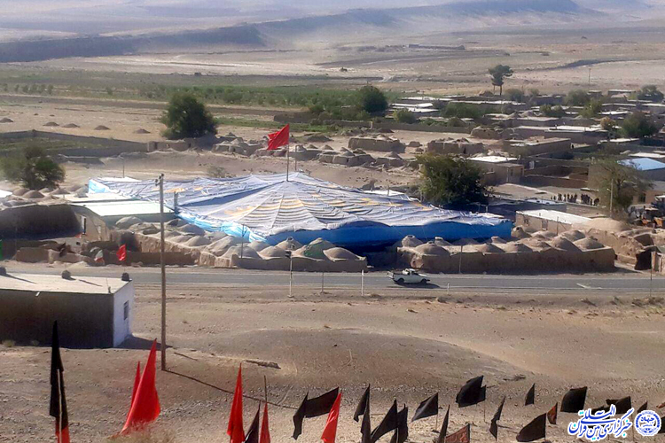 نصب بزرگترین چادر عاشورا در منطقه مرزی صالح آباد تربت جام
