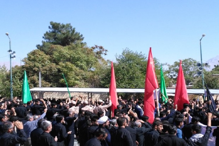 برگزاری تجمع بزرگ تاسوعا و عاشورای حسینی در کرمانشاه برگزاری تجمع بزرگ تاسوعا و عاشورای حسینی در کرمانشاه