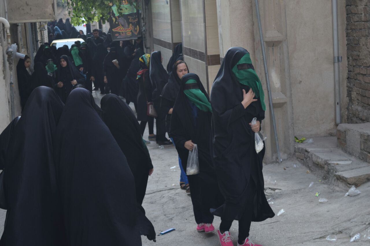 گزارش تصویری آیین عزاداری بانوان خرمآبادی گزارش تصویری آیین عزاداری بانوان خرمآبادی